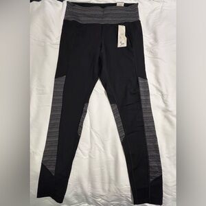 Livi Active by Lane Bryant Sculpting Legging in Black and Gray Size 14/16  NWT
